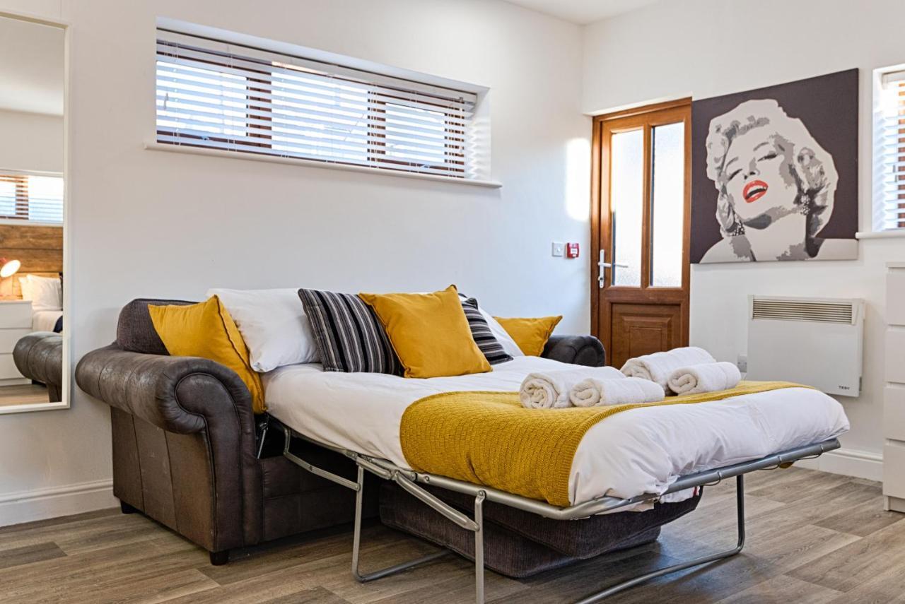 En-Suite, Parking, Fully Equipped Kitchen! Swansea Exterior photo
